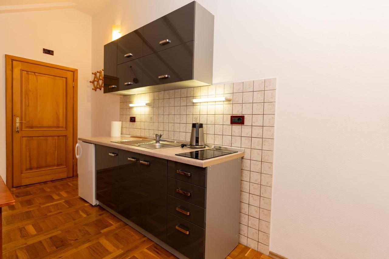 Apartman Miramare Otočac Exterior foto