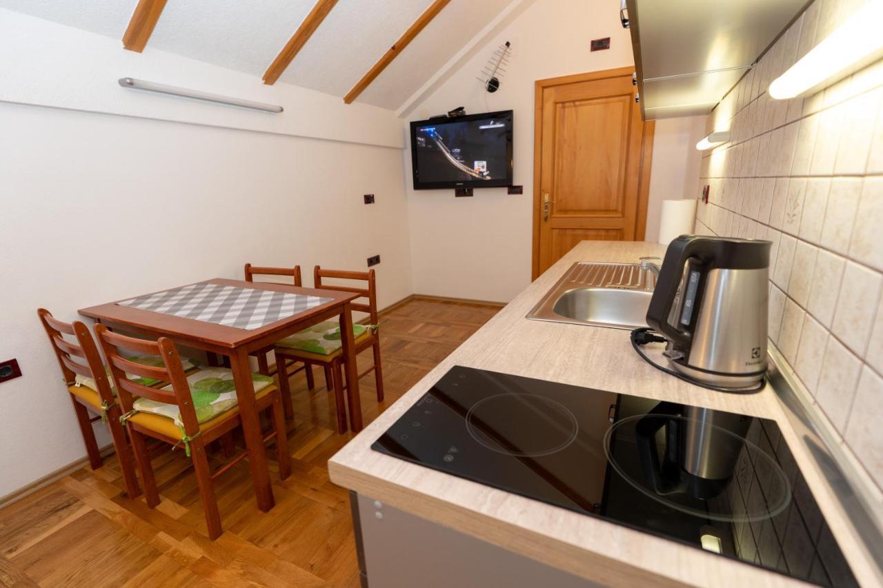 Apartman Miramare Otočac Exterior foto