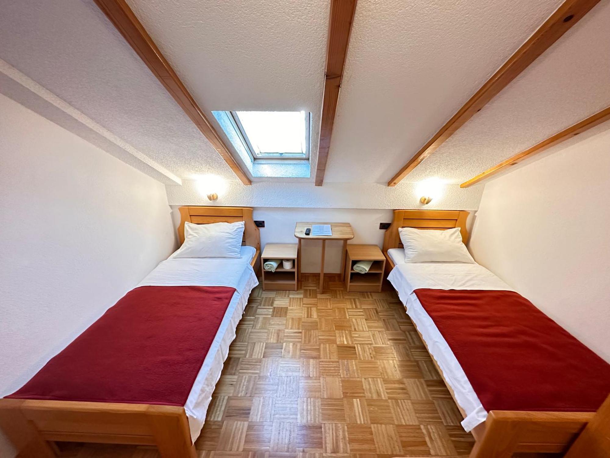 Apartman Miramare Otočac Exterior foto