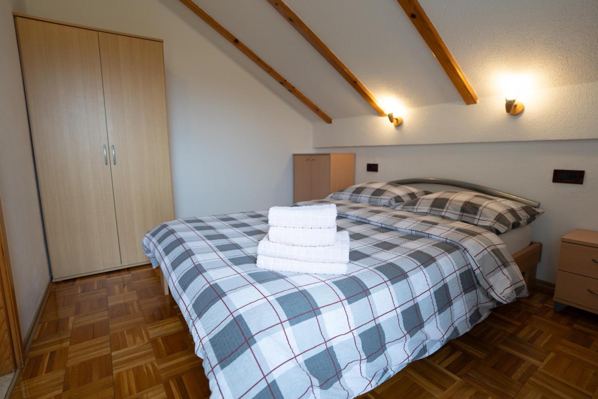 Apartman Miramare Otočac Exterior foto