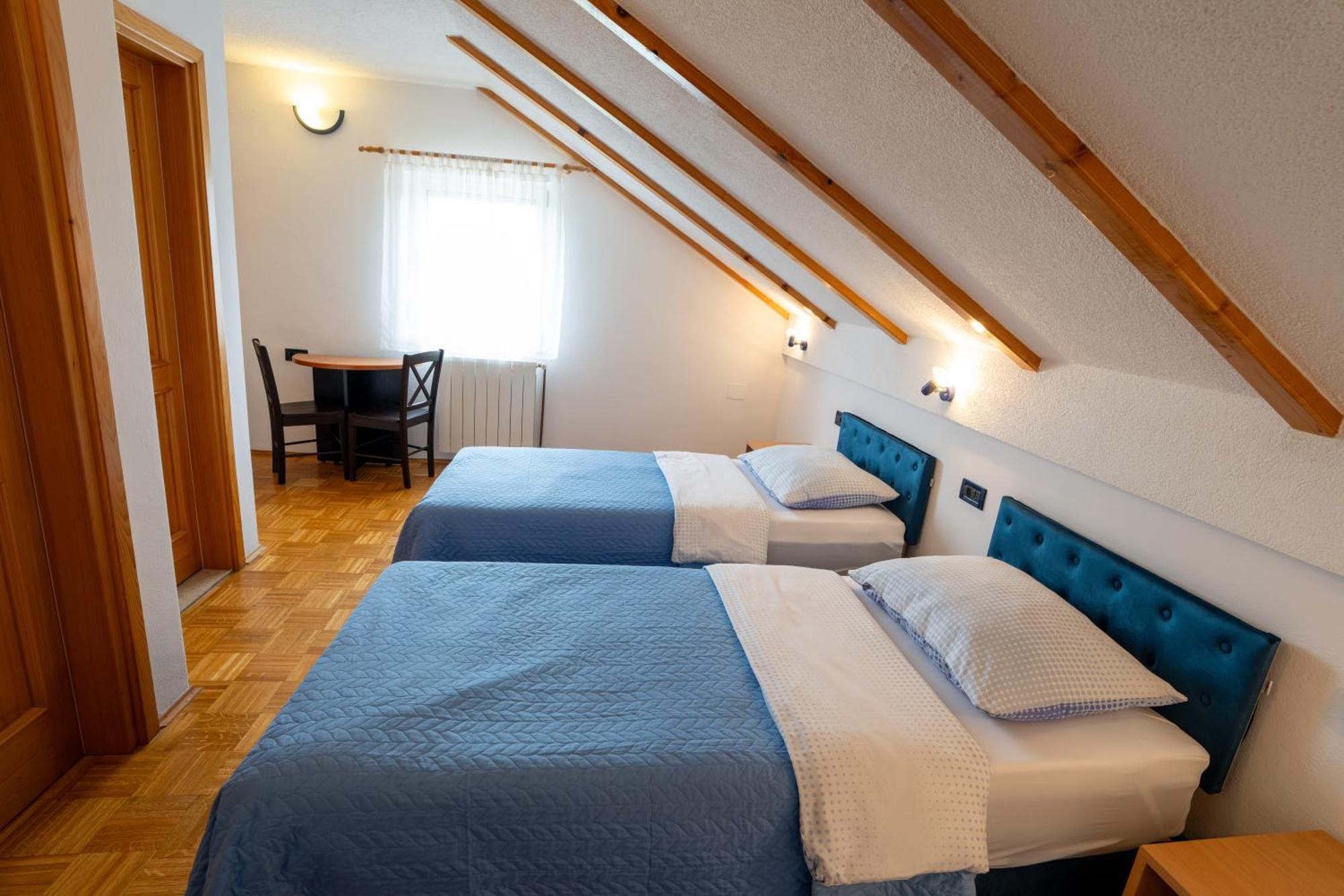 Apartman Miramare Otočac Exterior foto