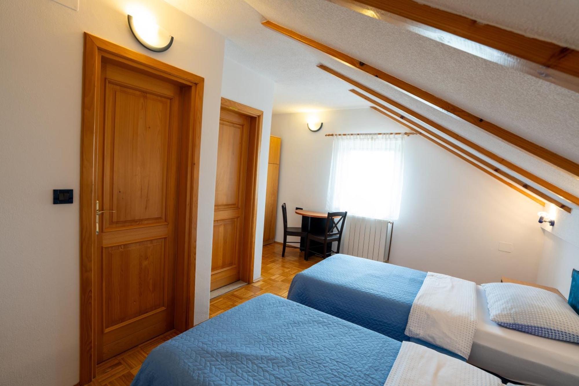 Apartman Miramare Otočac Exterior foto