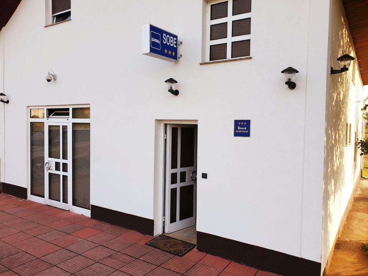 Apartman Miramare Otočac Exterior foto